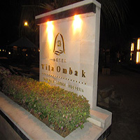 Diciembre 2012: Side Walk Café. (Lombok – Indonesia).